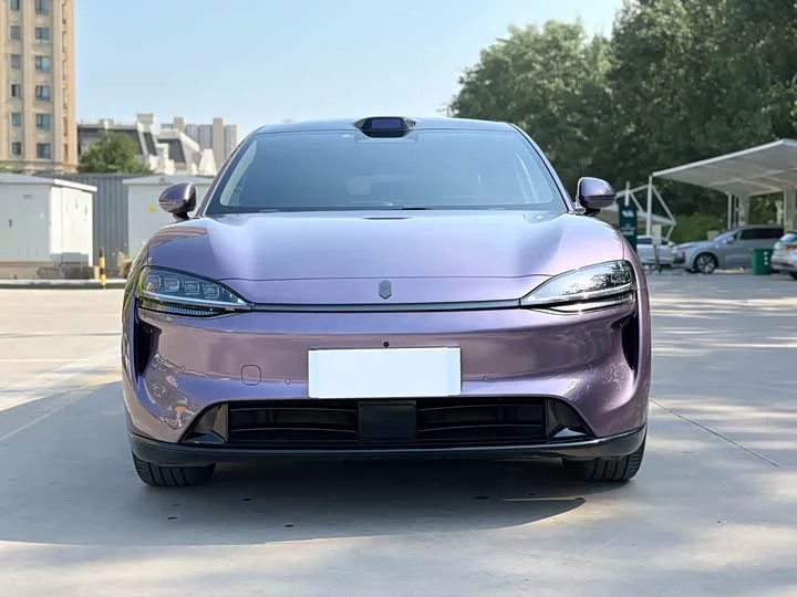 Luxeed R7