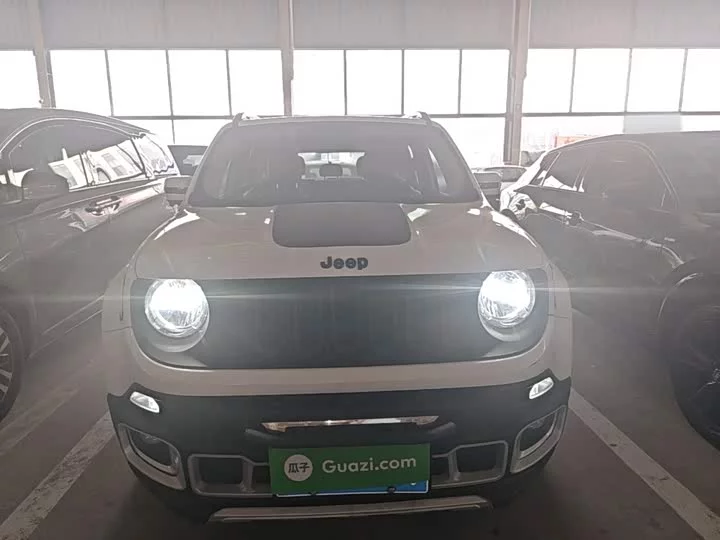 Jeep Freeman
