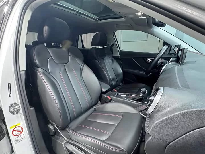 Audi Q2L