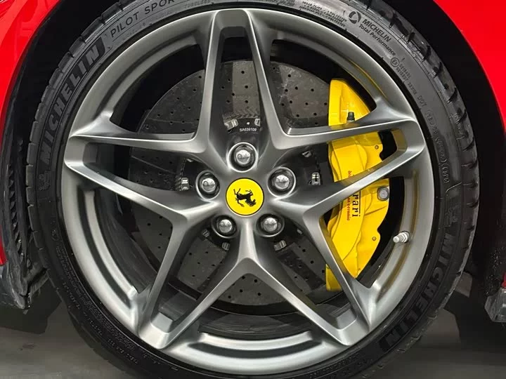 ferrari Roma