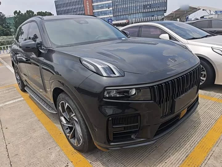 Lynk & Co 09 EM-P