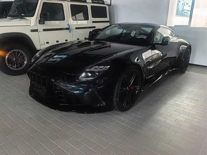 Aston Martin V8 Vantage