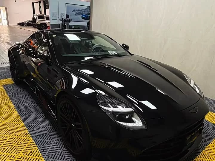 Aston Martin V8 Vantage