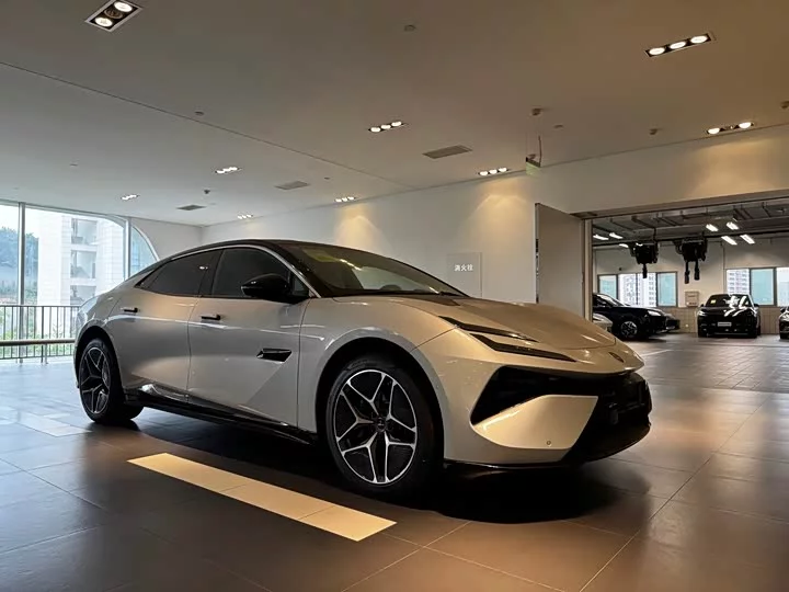 Lotus EMEYA