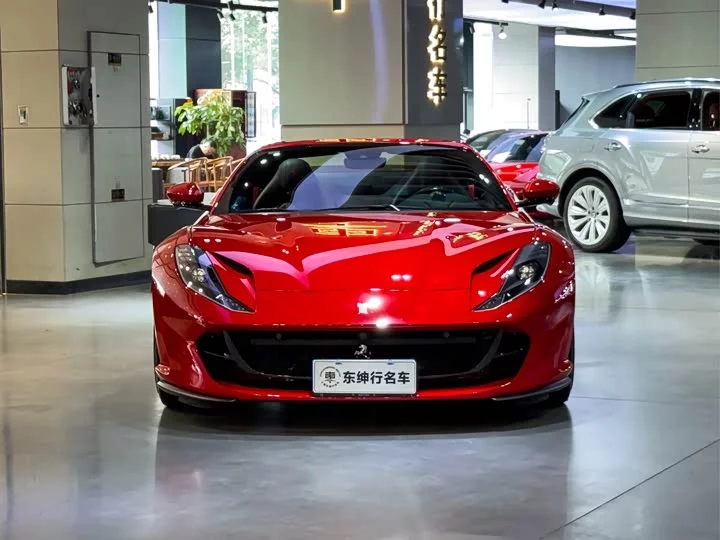 ferrari 812