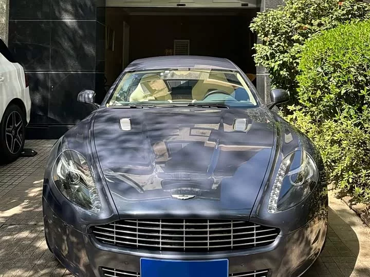 Aston Martin Rapide