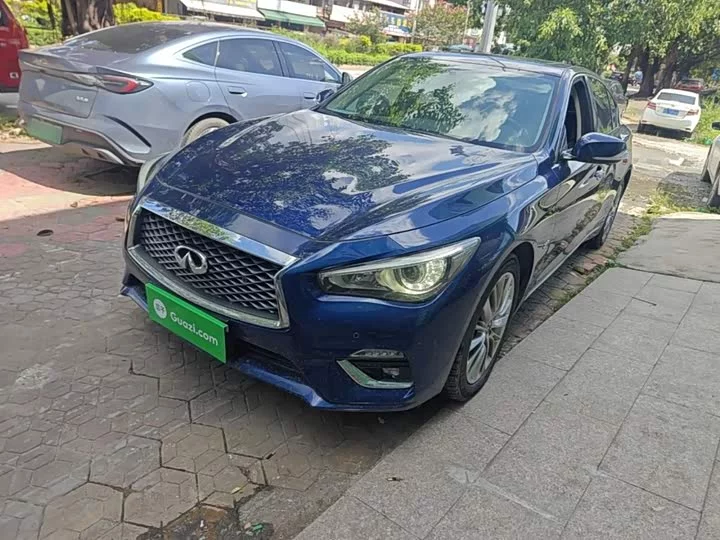 Infiniti Q50L