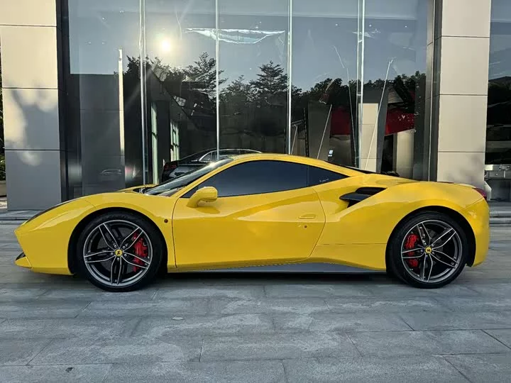 ferrari 488