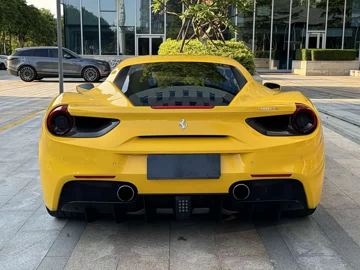 ferrari 488