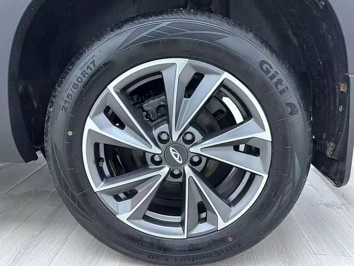 Omoda C5