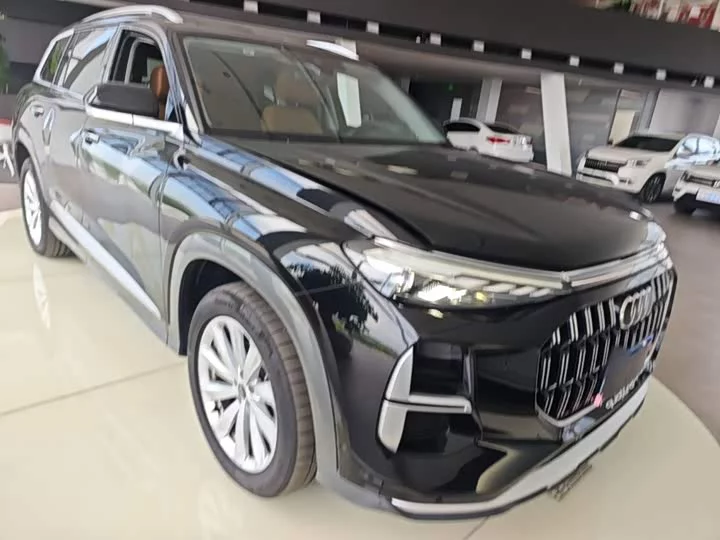 Audi Q6