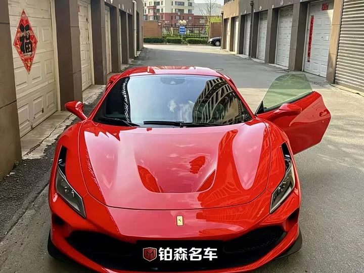 ferrari F8