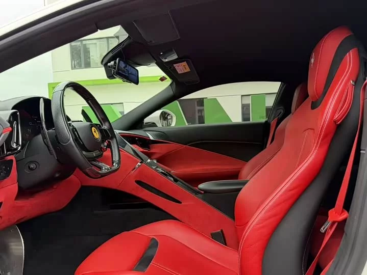ferrari Roma