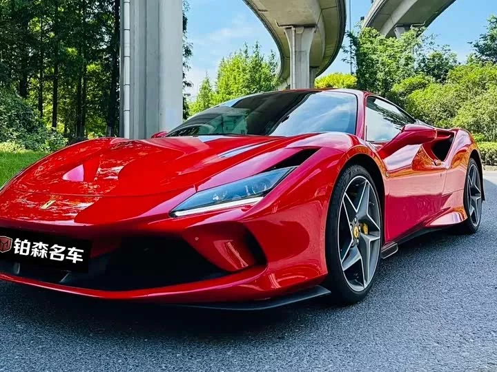 ferrari F8