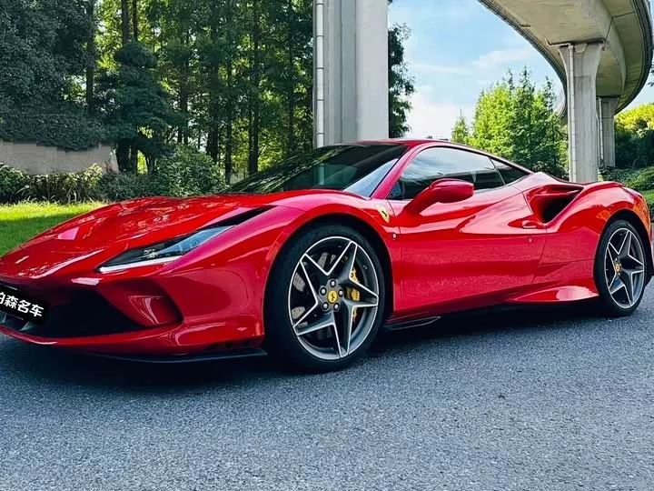 ferrari F8