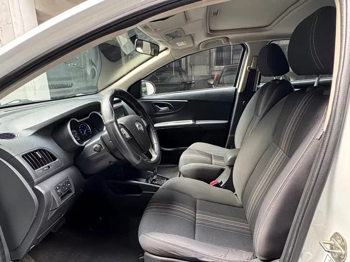 Dongfeng AX3