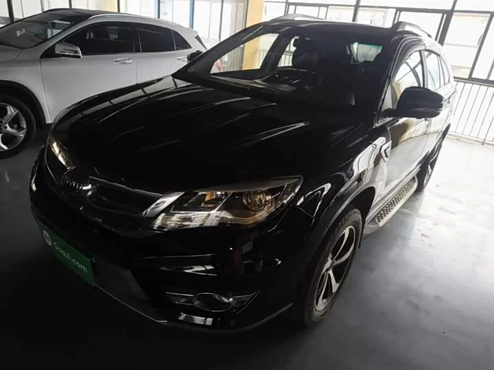 BYD S7