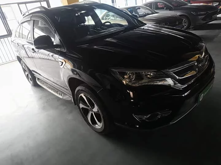 BYD S7