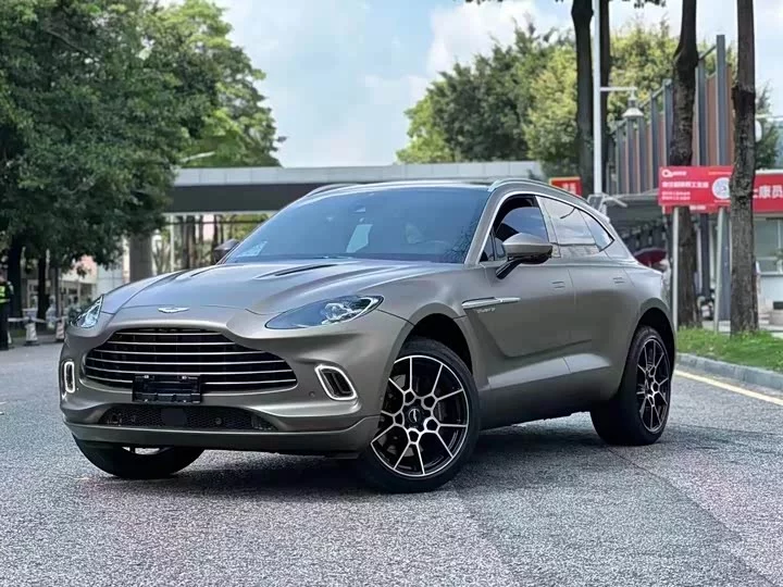 Aston Martin DBX