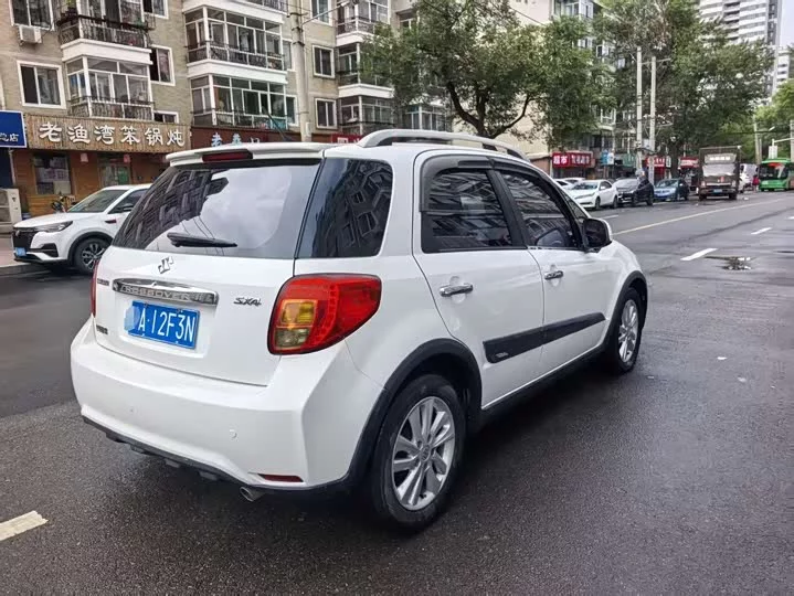 Suzuki SX4