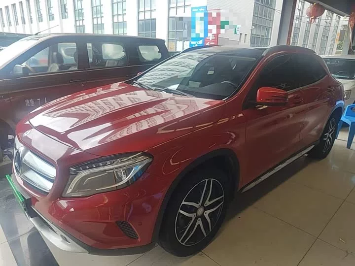 Mercedes-Benz GLA