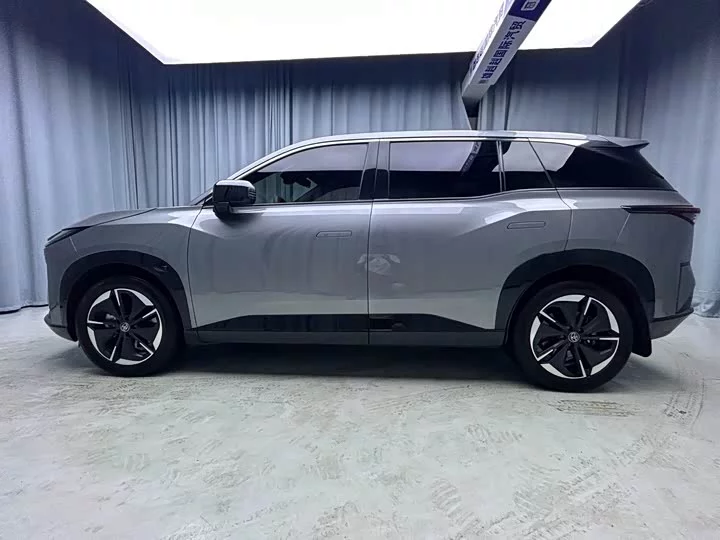 Toyota Bozhi 3X