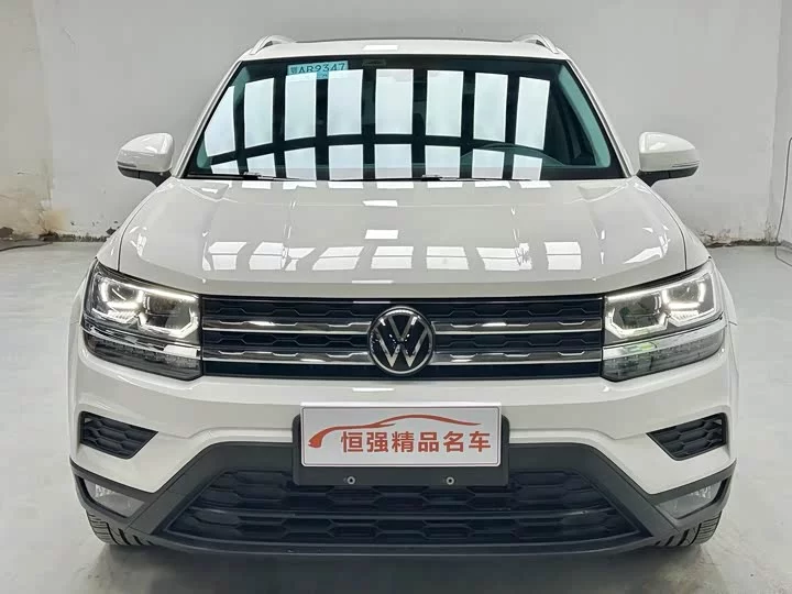 Volkswagen Tharu