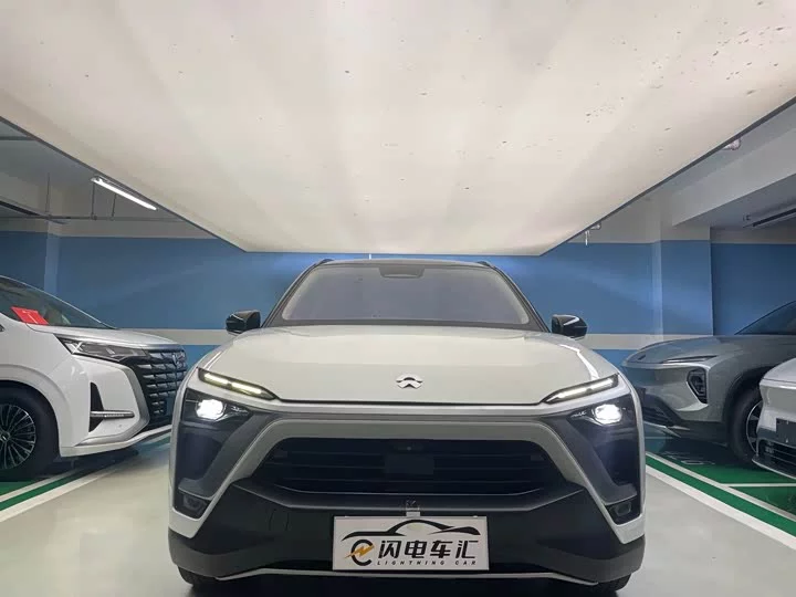 NIO ES8