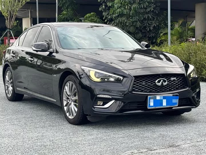 Infiniti Q50L