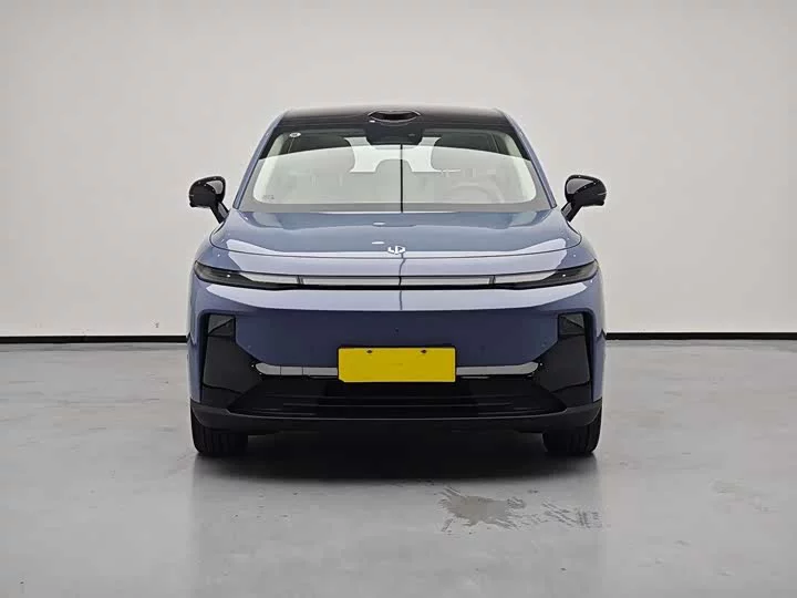 Leapmotor B10
