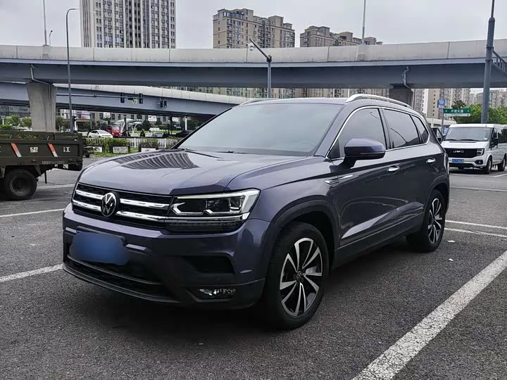 Volkswagen Tharu