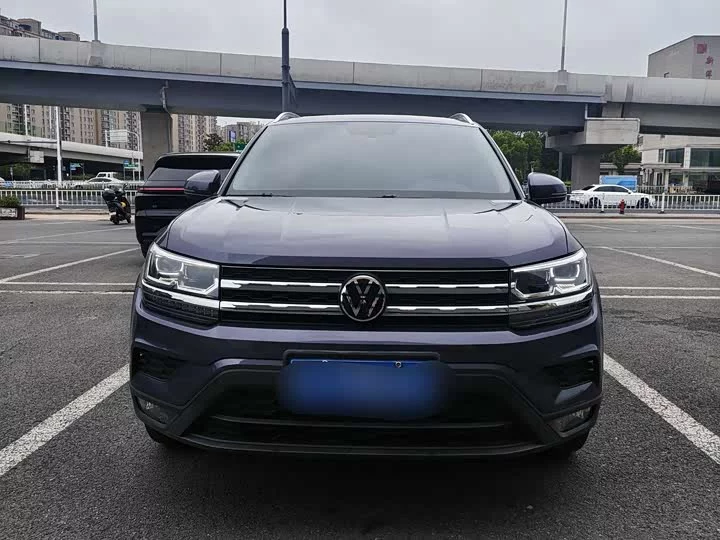 Volkswagen Tharu