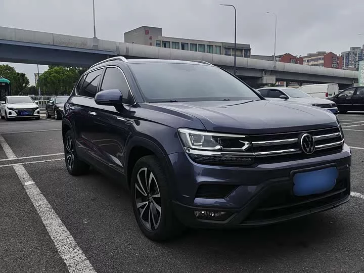 Volkswagen Tharu