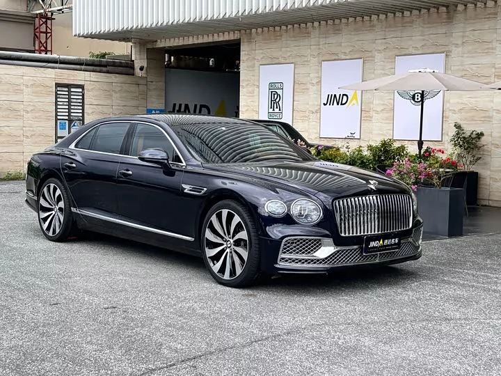 Bentley galloping