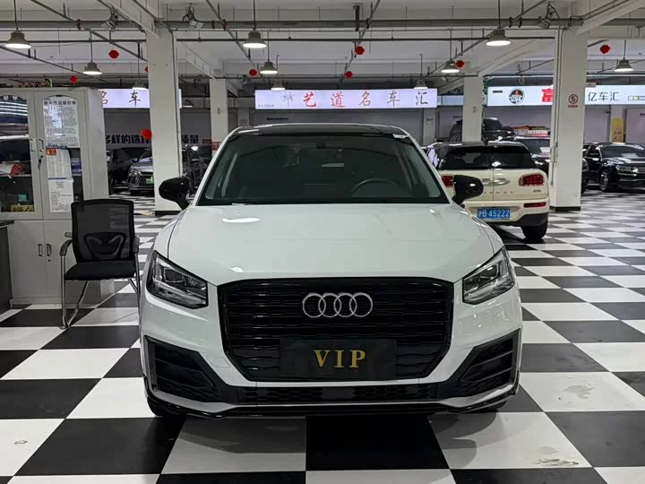 Audi Q2L