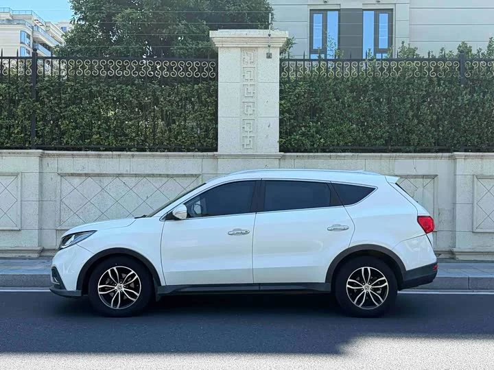 Dongfeng Fengon 580