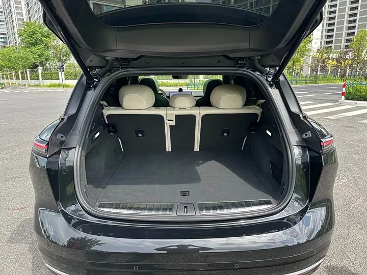 NIO ES6