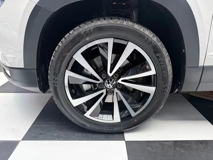 Volkswagen Tharu