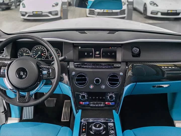 Rolls Royce Cullinan