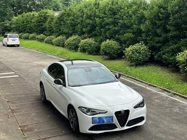 alfa romeo Giulia Juliet
