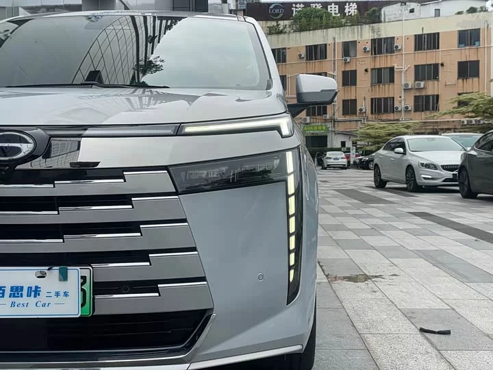 GAC Trumpchi E8 PHEV