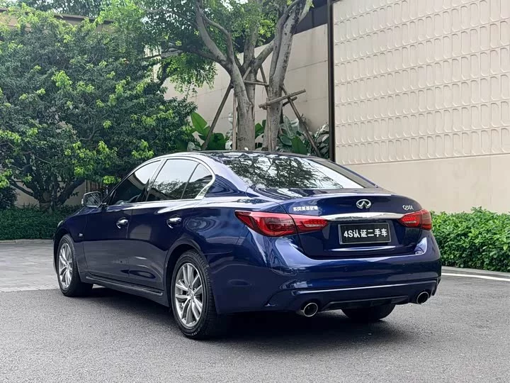 Infiniti Q50L