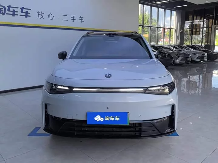 Leapmotor C16
