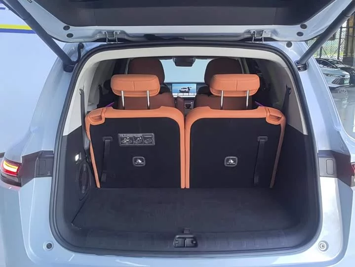 Leapmotor C16