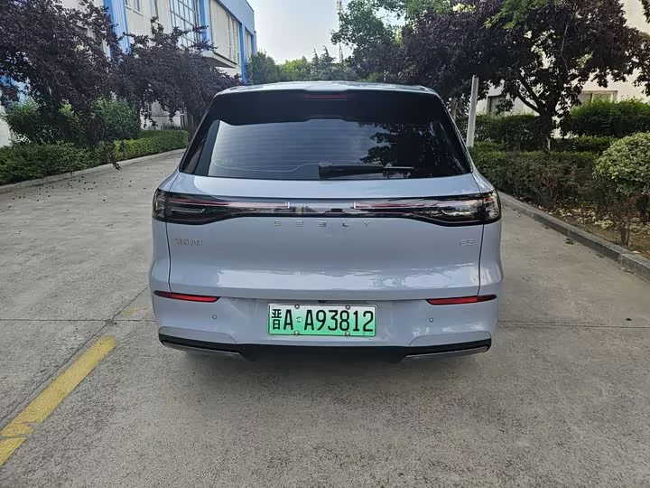 Geely Galaxy E5