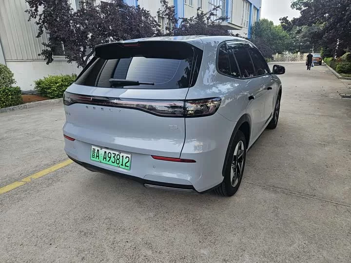 Geely Galaxy E5