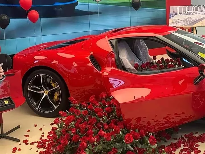 ferrari 296