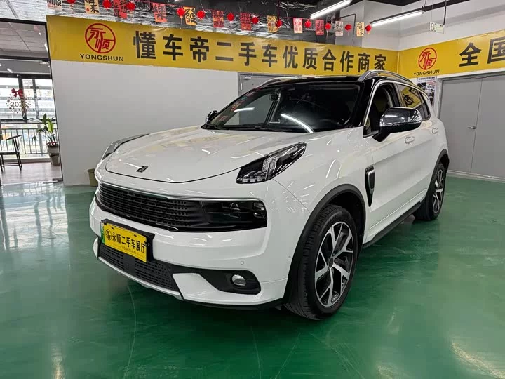 Lynk & Co 01 EM-P