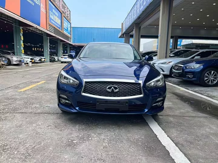 Infiniti Q50L