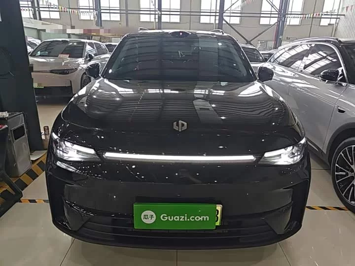 Leapmotor C16